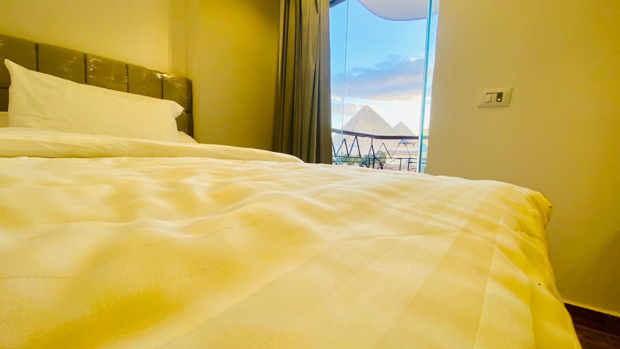 Oh Pyramids View Hotel Kafrat al Jabal Bagian luar foto
