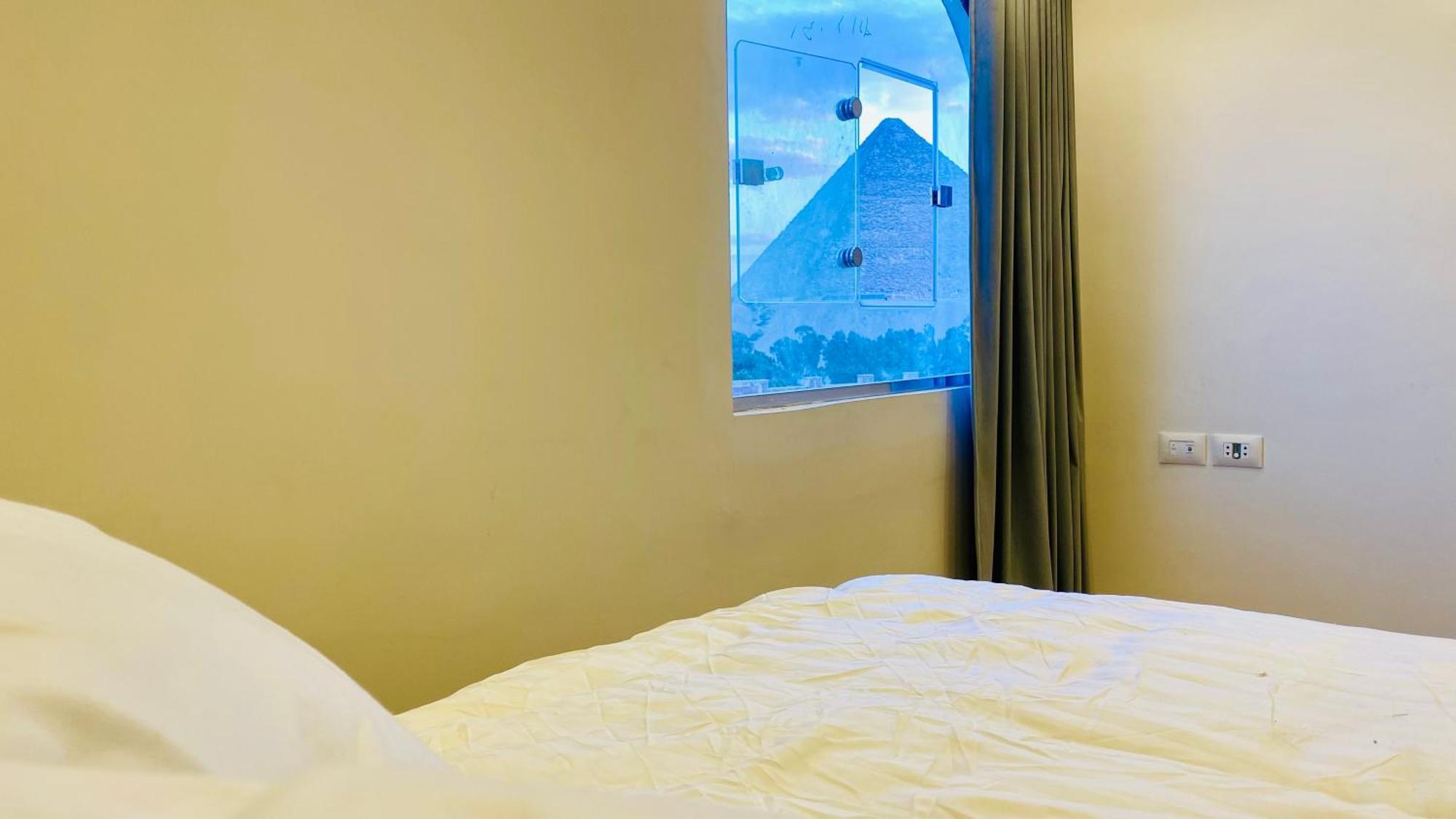 Oh Pyramids View Hotel Kafrat al Jabal Bagian luar foto