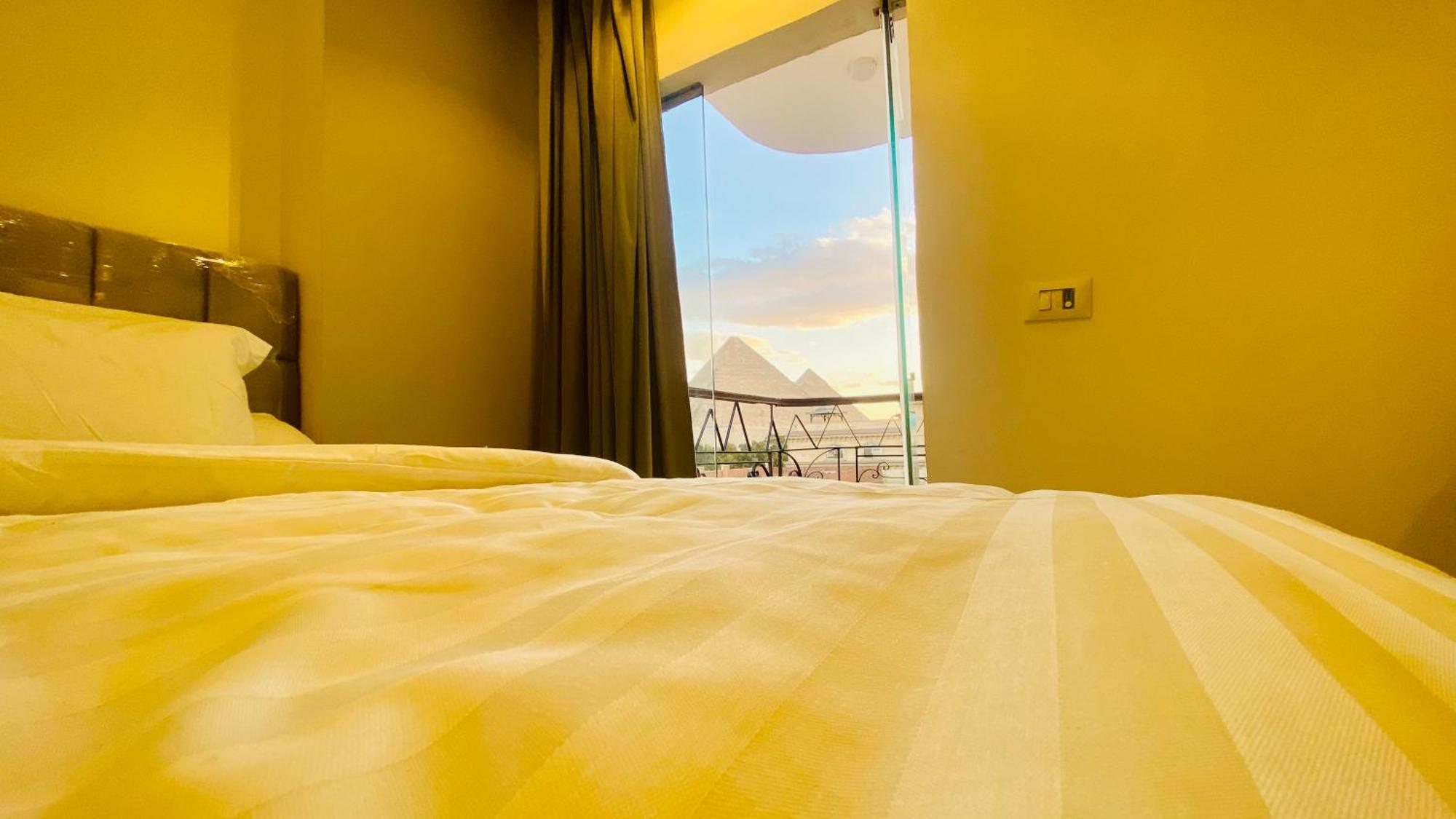 Oh Pyramids View Hotel Kafrat al Jabal Bagian luar foto